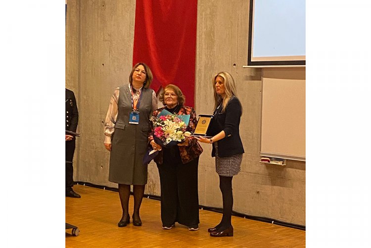 "PORTS OF CONNECTION: MULTIDISCIPLINARY PERSPECTIVES IN ELT"